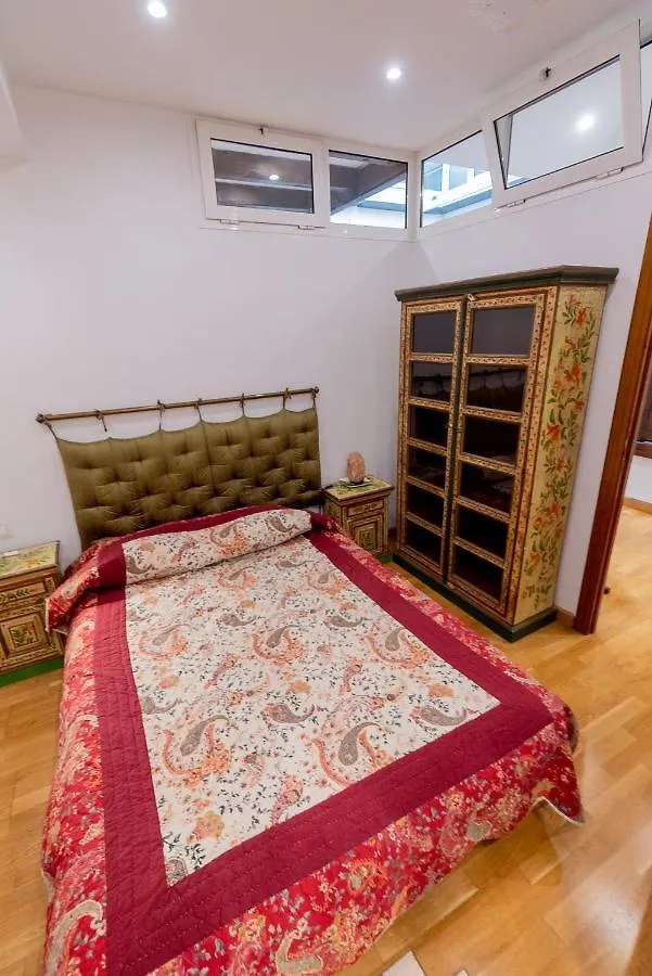 La Piramide Apartment Seville