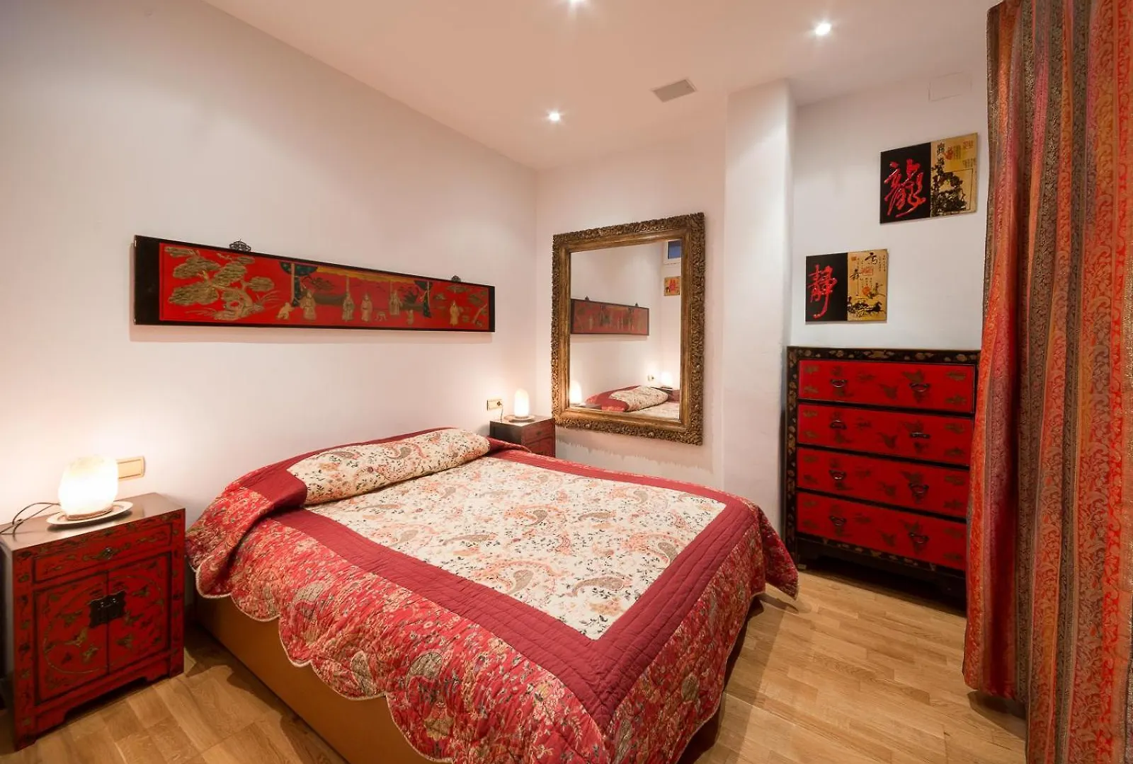 La Piramide Apartment Seville