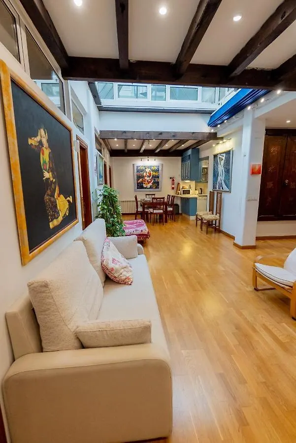 La Piramide Apartment Seville