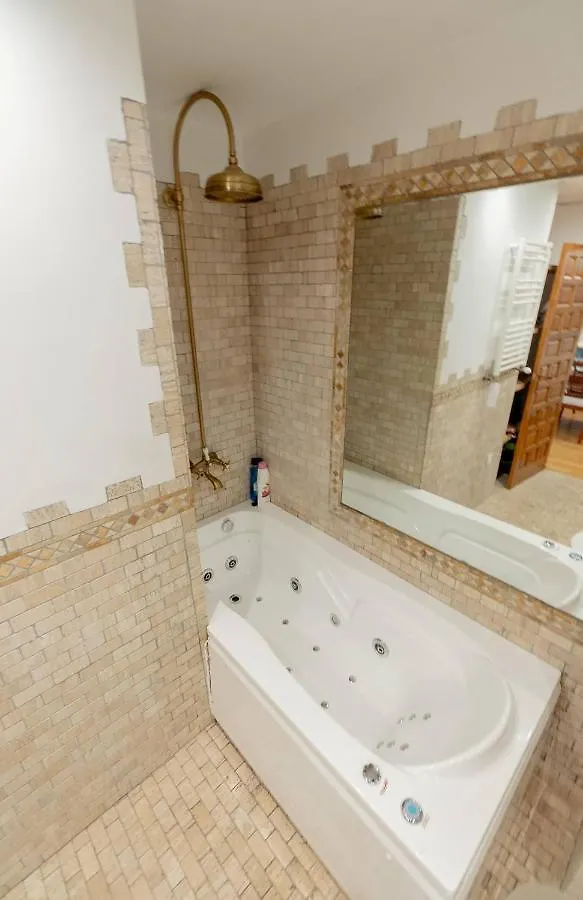 La Piramide Apartment Seville