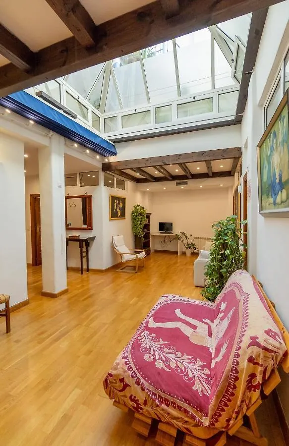 La Piramide Apartment Seville