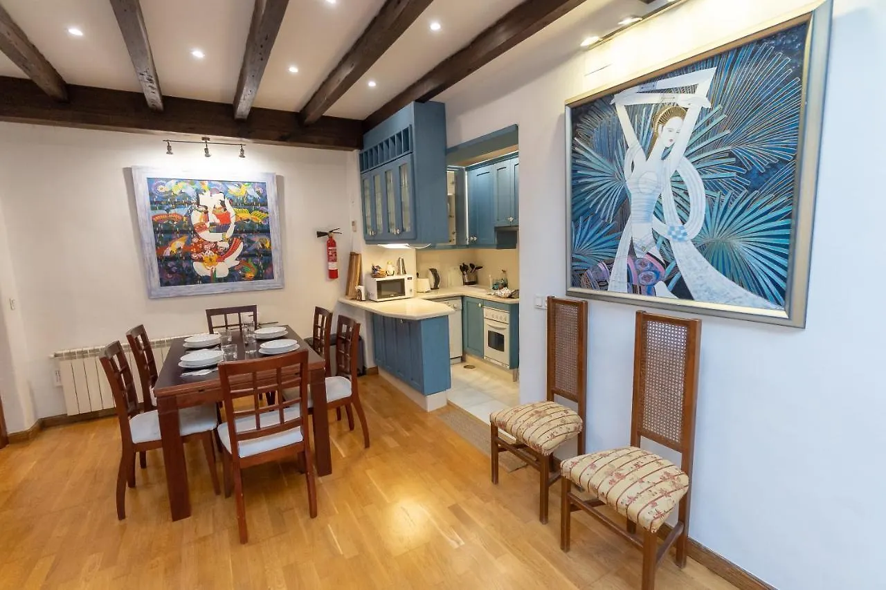 La Piramide Apartment Seville