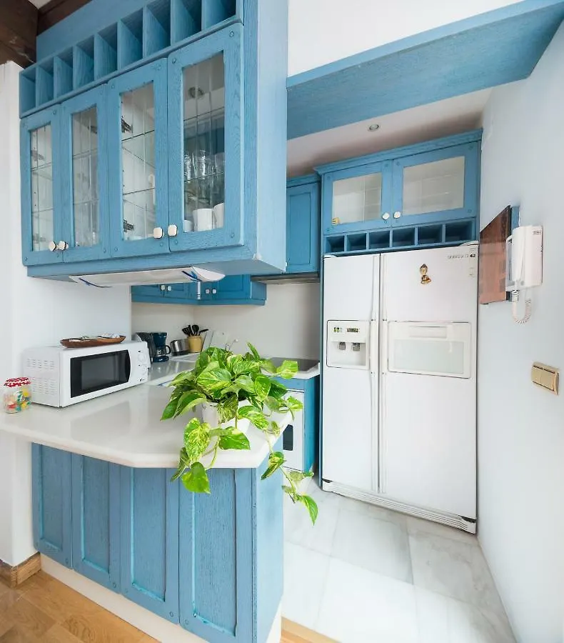 La Piramide Apartment Seville